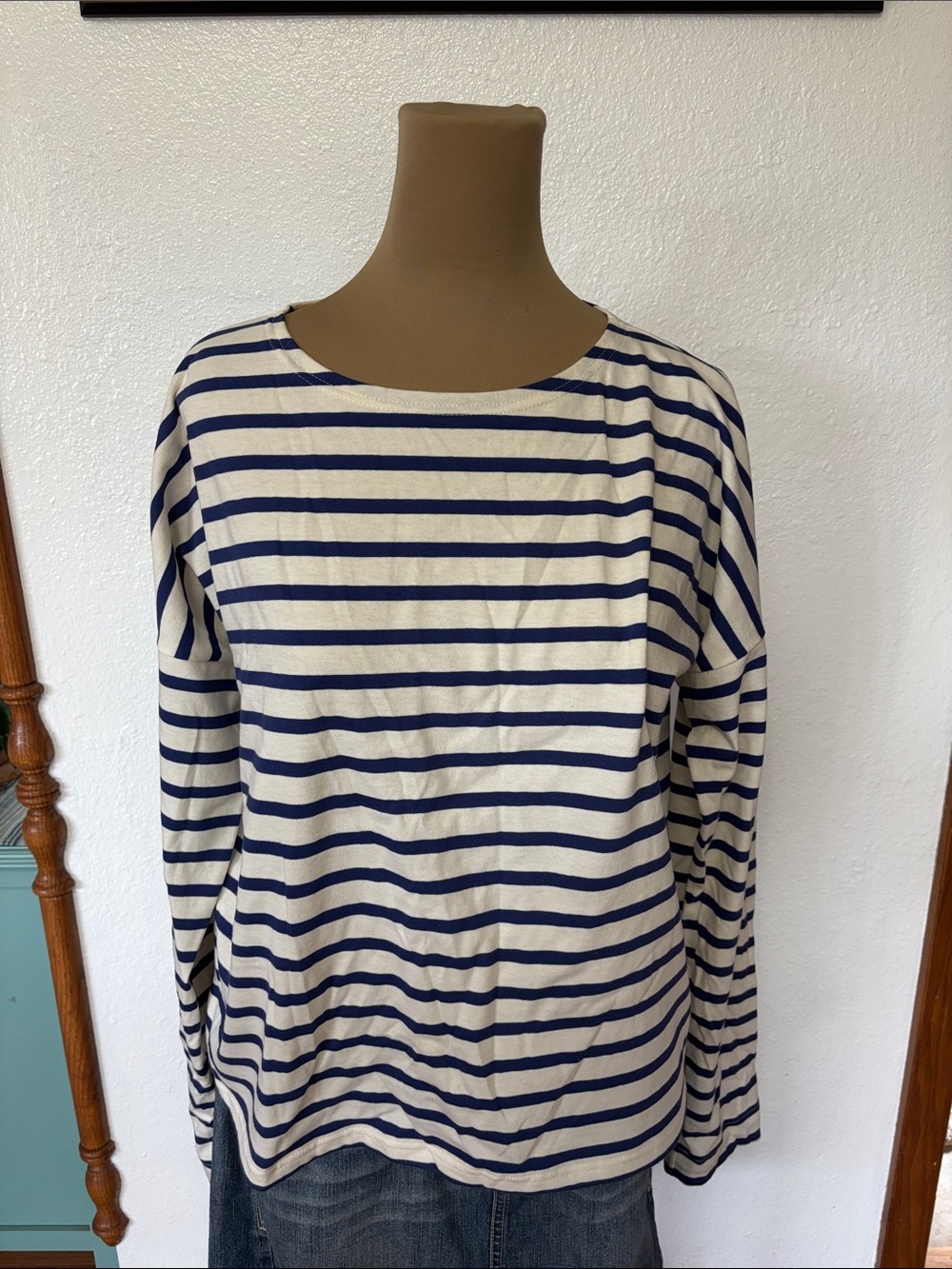 Saint James Striped Crew Tee in Navy and Cream. Size medium